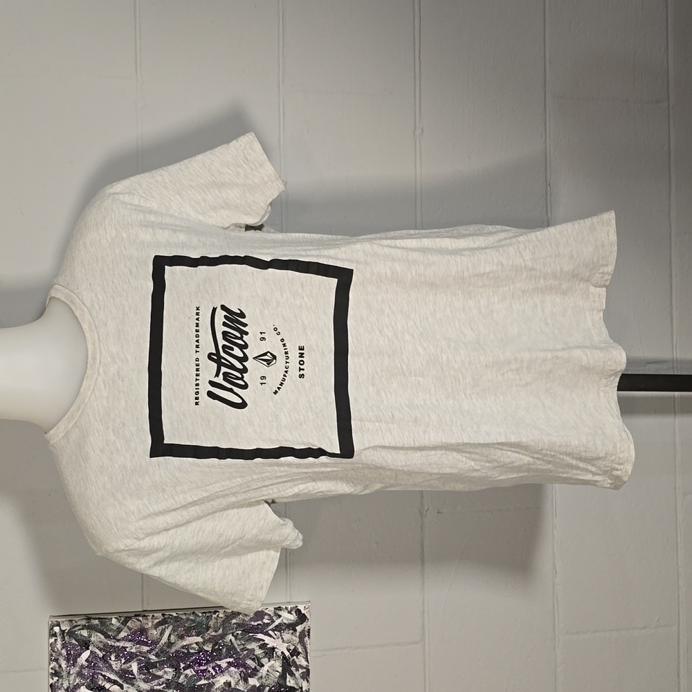Volcom t shirt - Picture 2 of 6